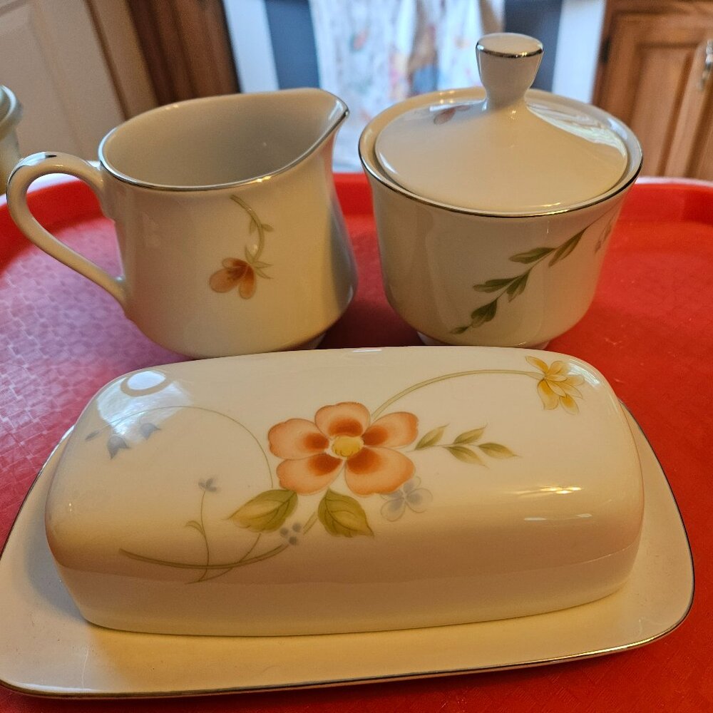 Annabelle butter dish creamer&sugar set  fine china no flaws great condition